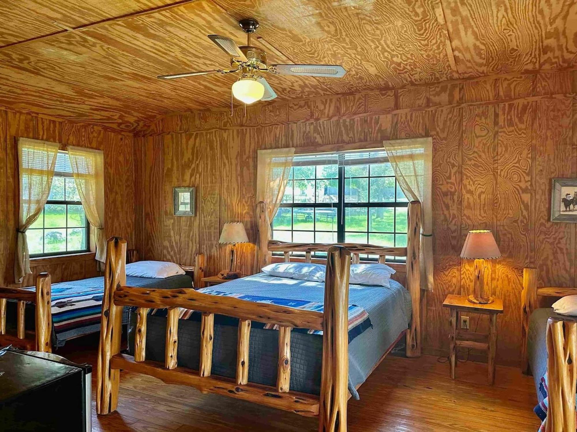 Crc Ranch Retreat Hotel Bandera Buitenkant foto
