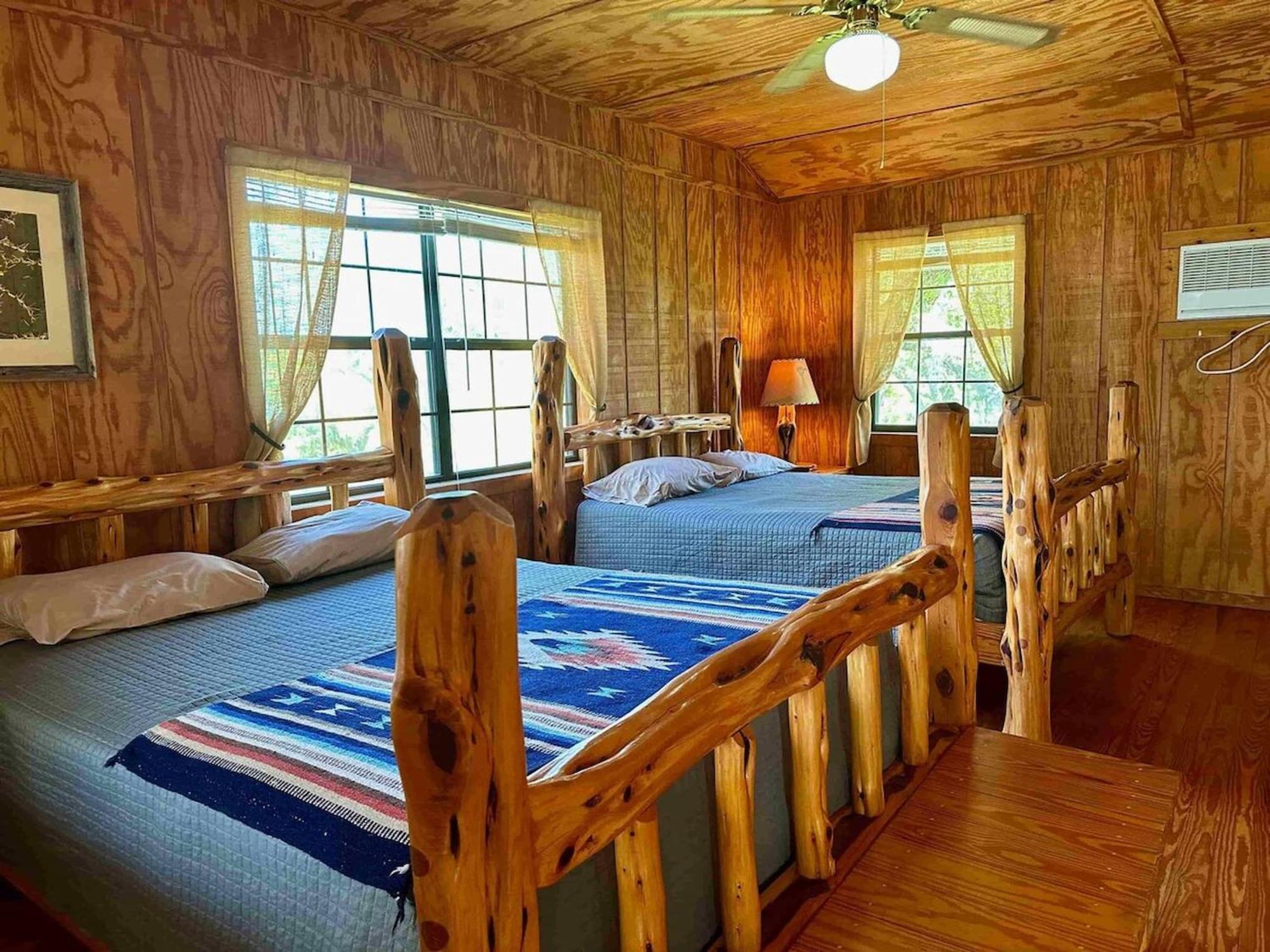 Crc Ranch Retreat Hotel Bandera Buitenkant foto